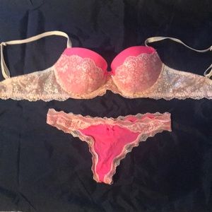New Victoria’s Secret matching Bra and Thong Set